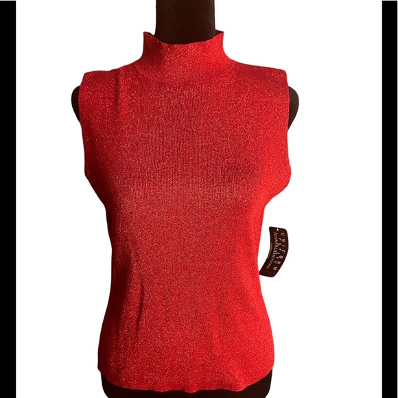 UNIFORM PETITE JOHN PAUL RICHARD 2 pieceNWT size Petite-M Red - Picture 3 of 7